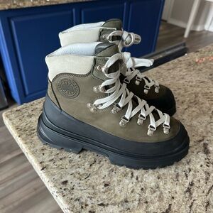 New Canada Goose Journey Olive and Black Hiking Boots